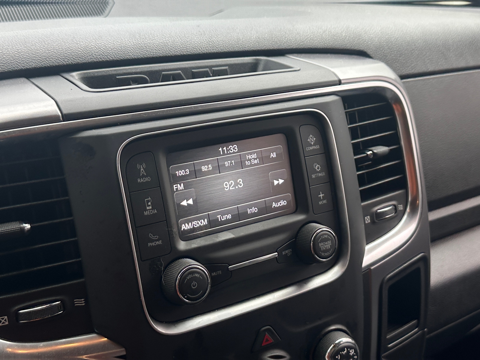 Thumbnail: 2022 RAM 1500 Classic - 4