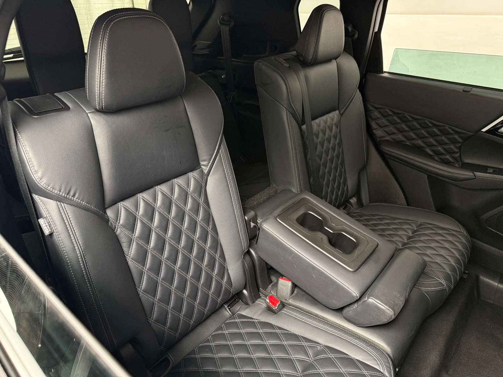 Thumbnail: 2023 Mitsubishi Outlander - 5