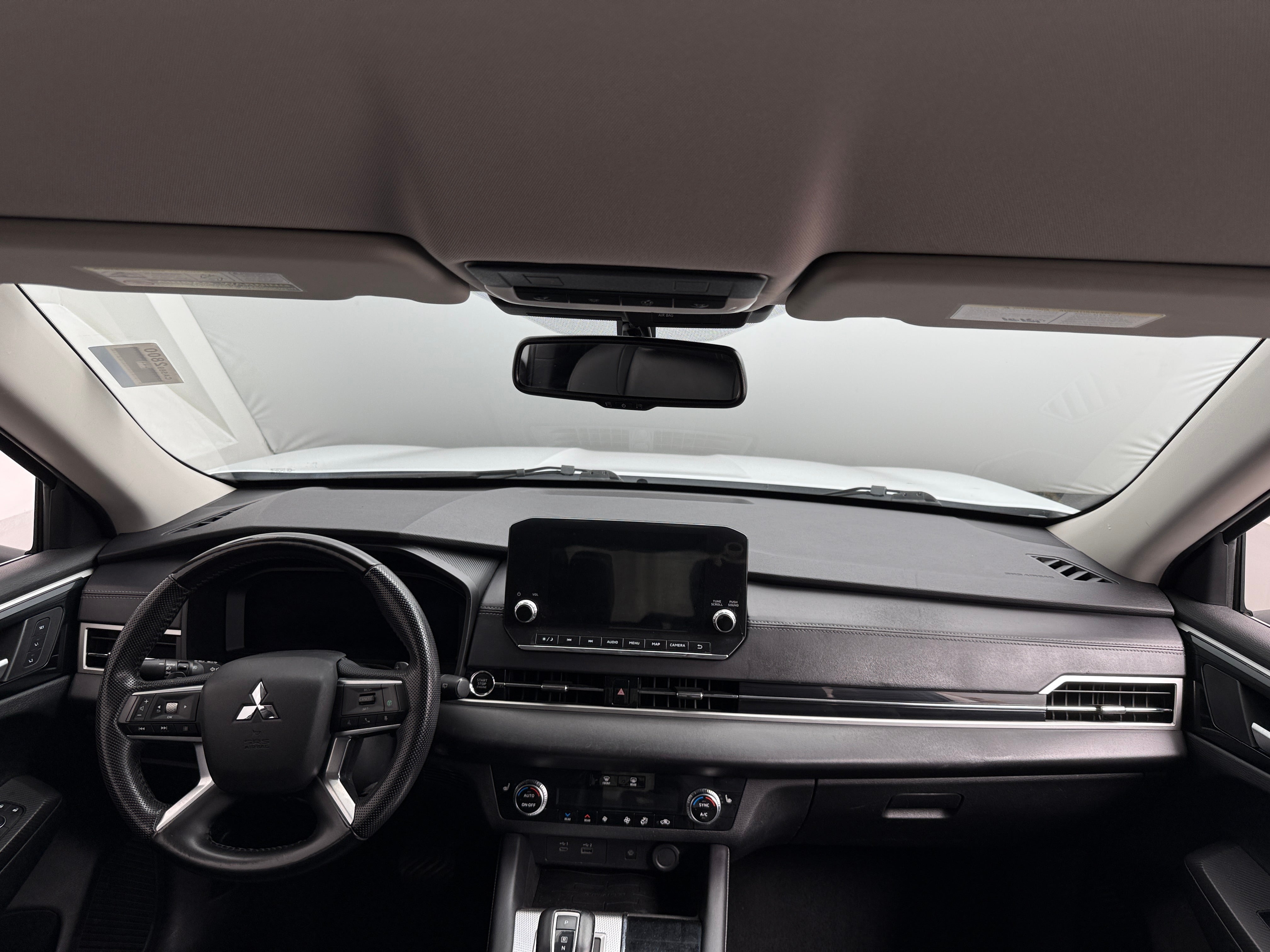 2023 Mitsubishi Outlander SEL - Photo 4