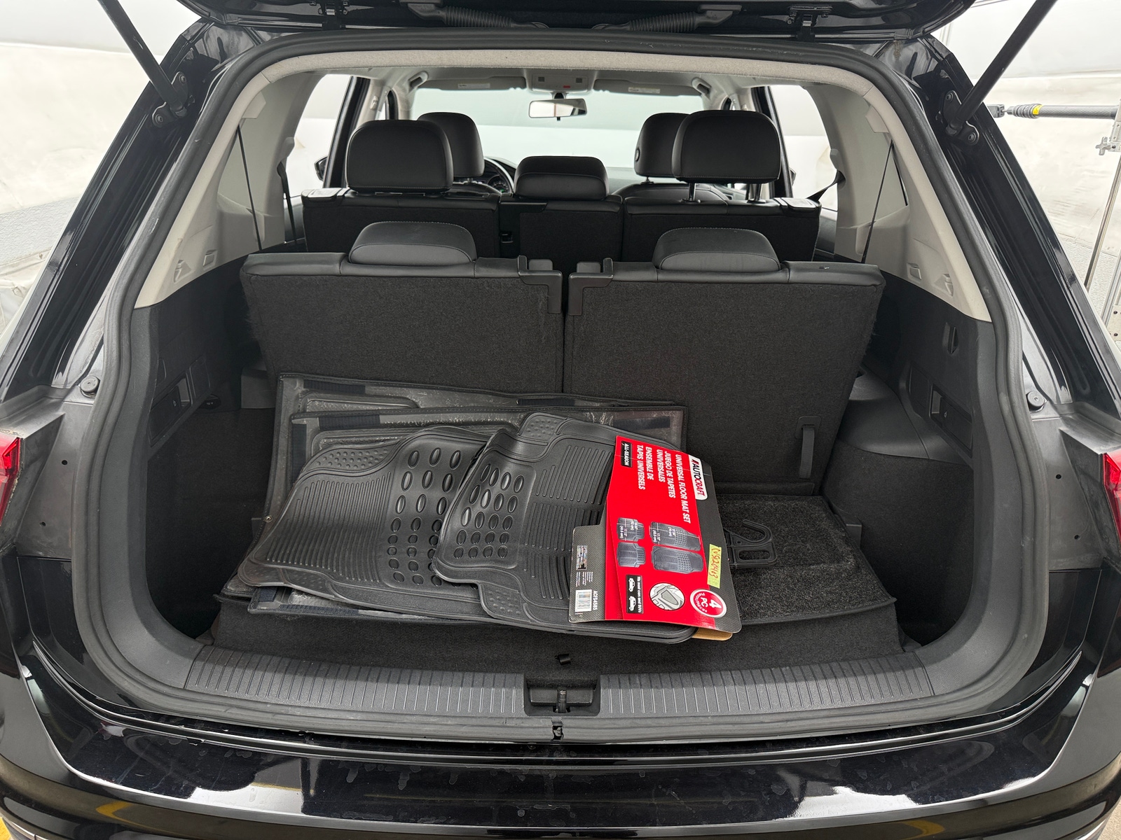 Thumbnail: 2018 Volkswagen Tiguan - 6