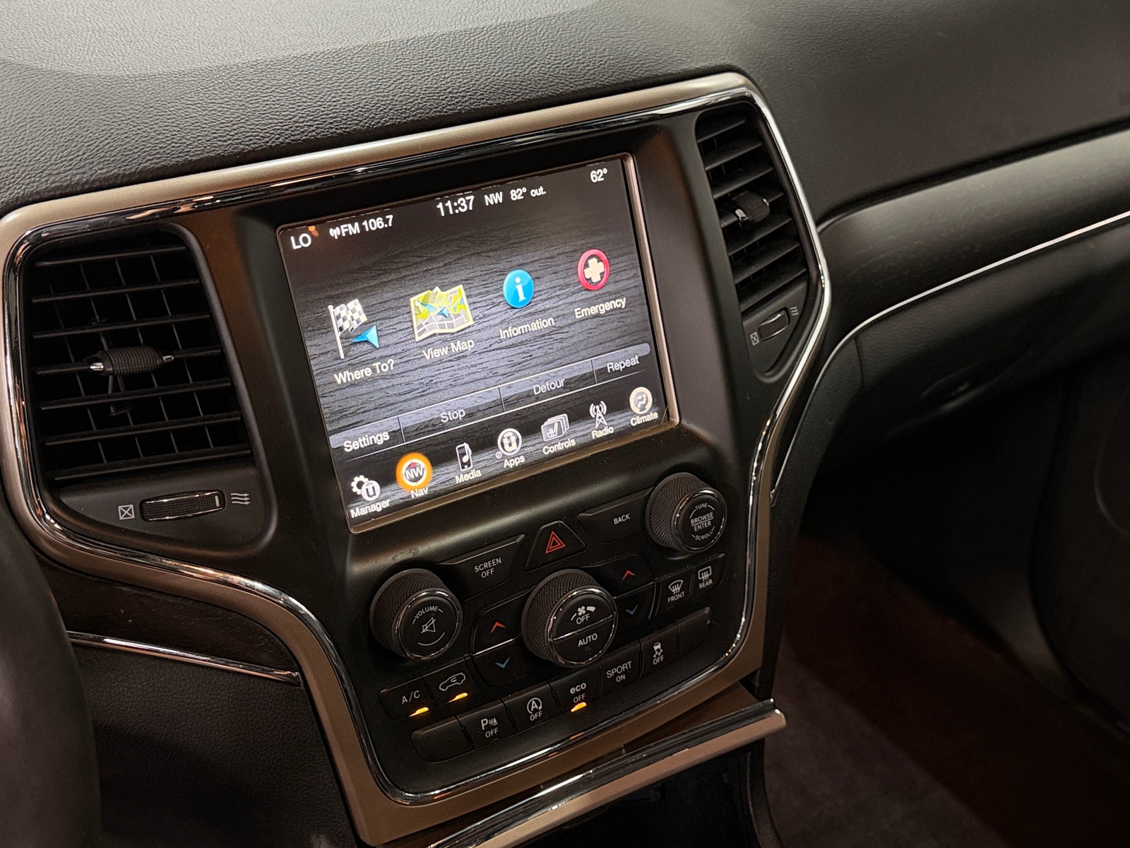 Thumbnail: 2016 Jeep Grand Cherokee - 3