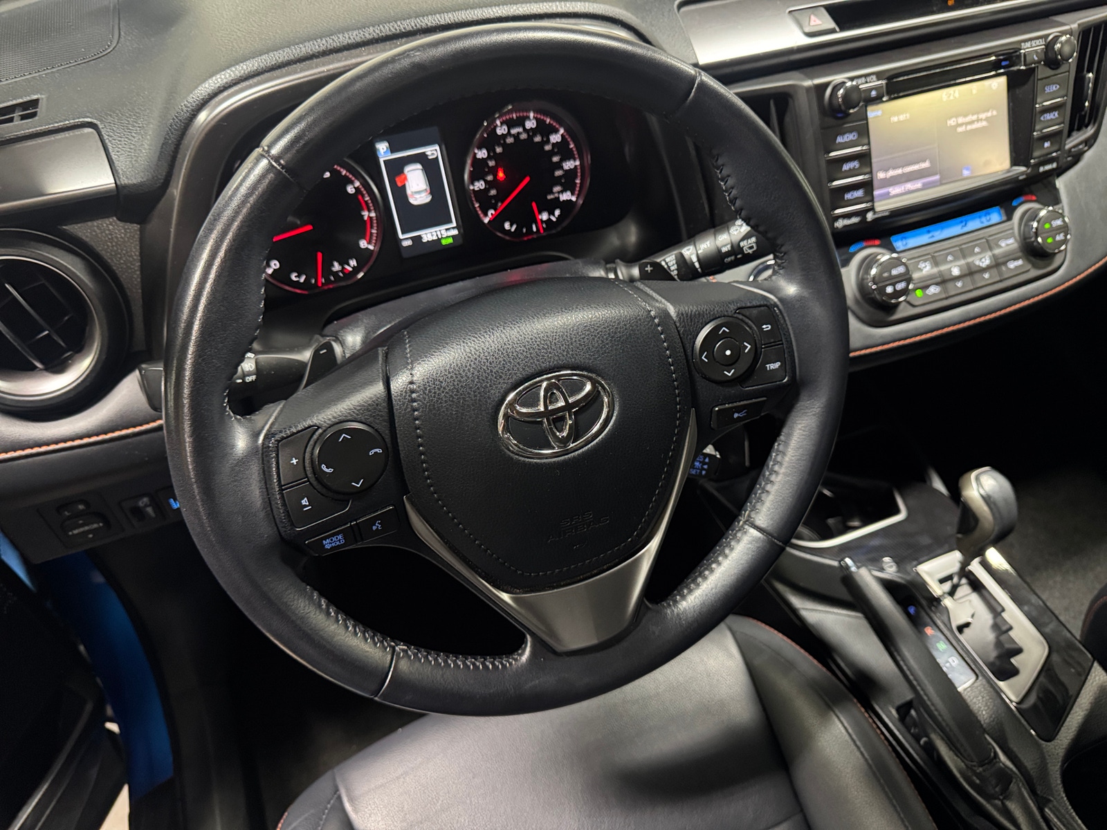 Thumbnail: 2017 Toyota RAV4 - 4