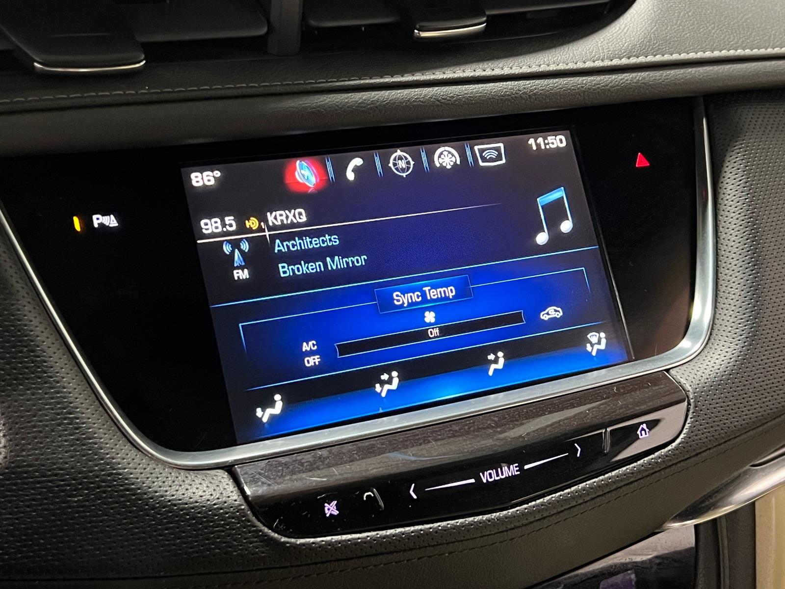 Thumbnail: 2017 Cadillac XT5 - 3