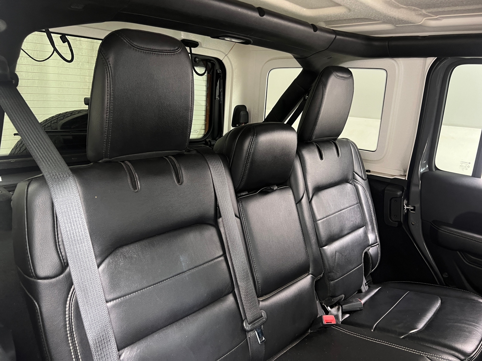 Thumbnail: 2019 Jeep Wrangler - 5