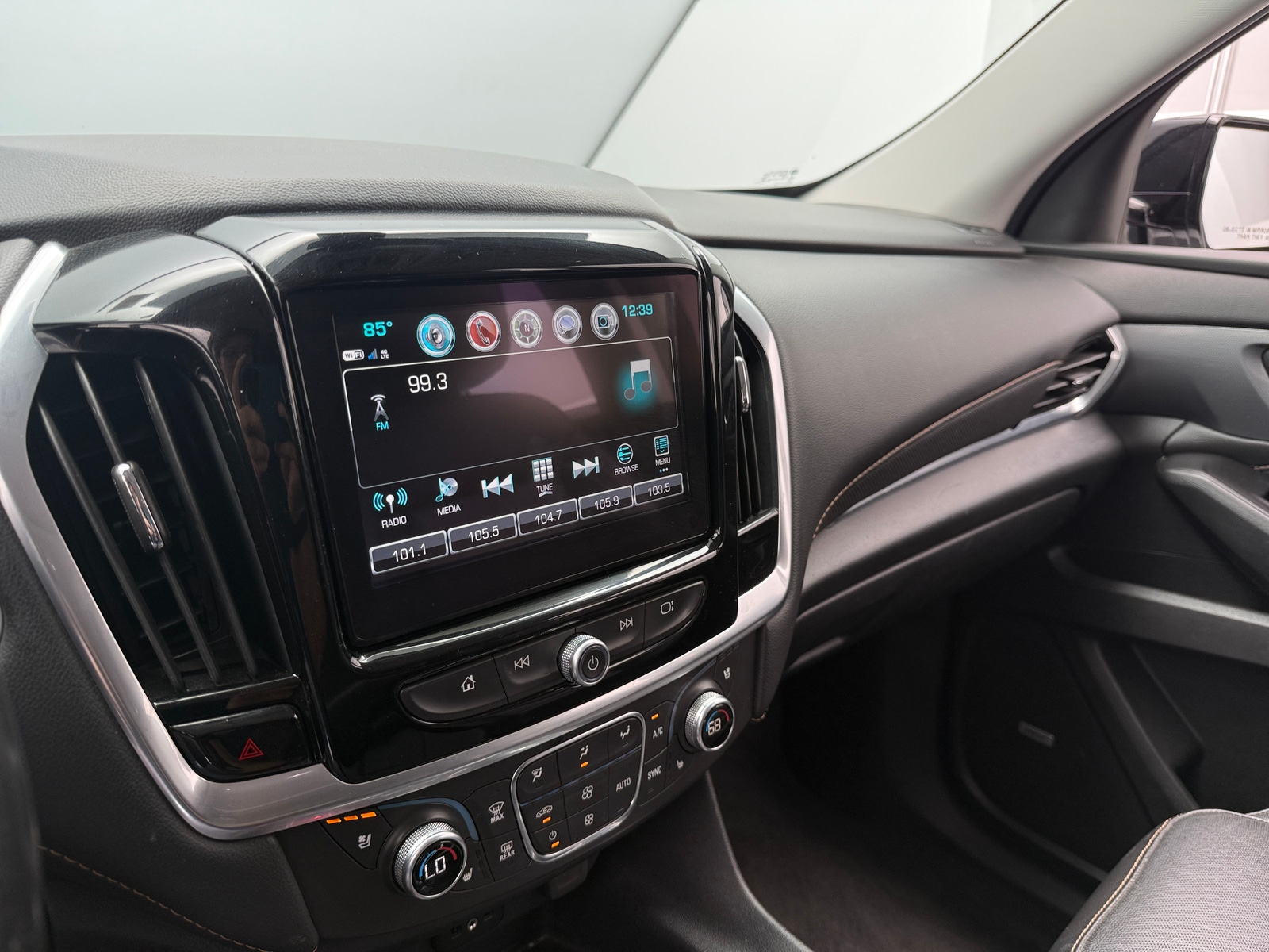 Thumbnail: 2019 Chevrolet Traverse - 3