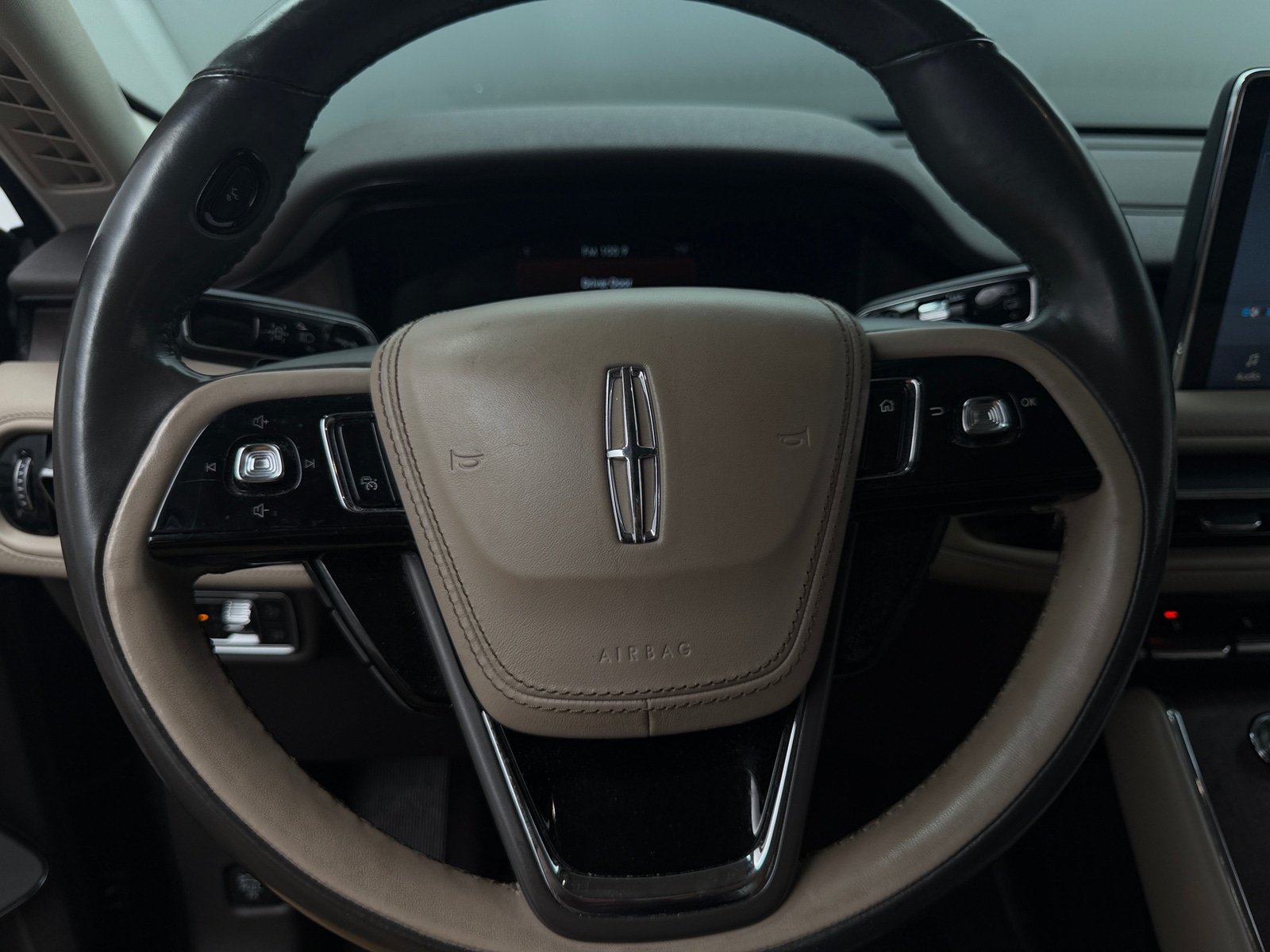 Thumbnail: 2020 Lincoln Aviator - 4