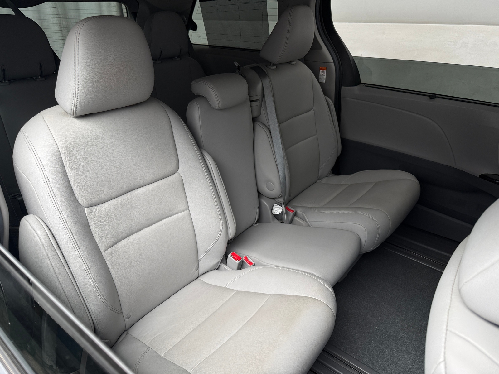 Thumbnail: 2020 Toyota Sienna - 5