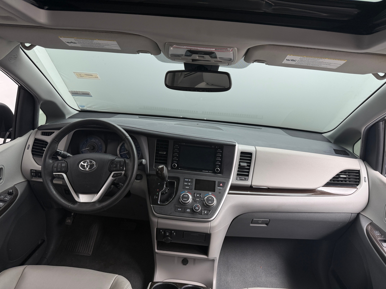 Thumbnail: 2020 Toyota Sienna - 2
