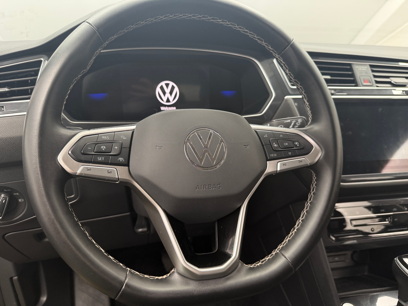 Thumbnail: 2024 Volkswagen Tiguan - 4