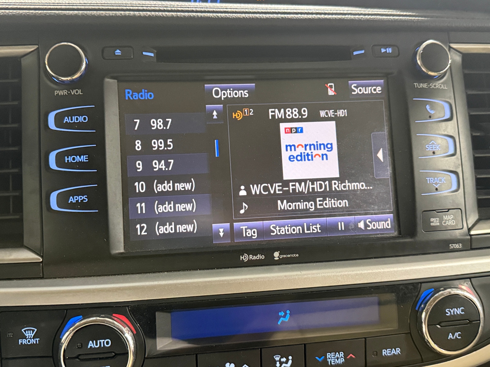 Thumbnail: 2015 Toyota Highlander - 3