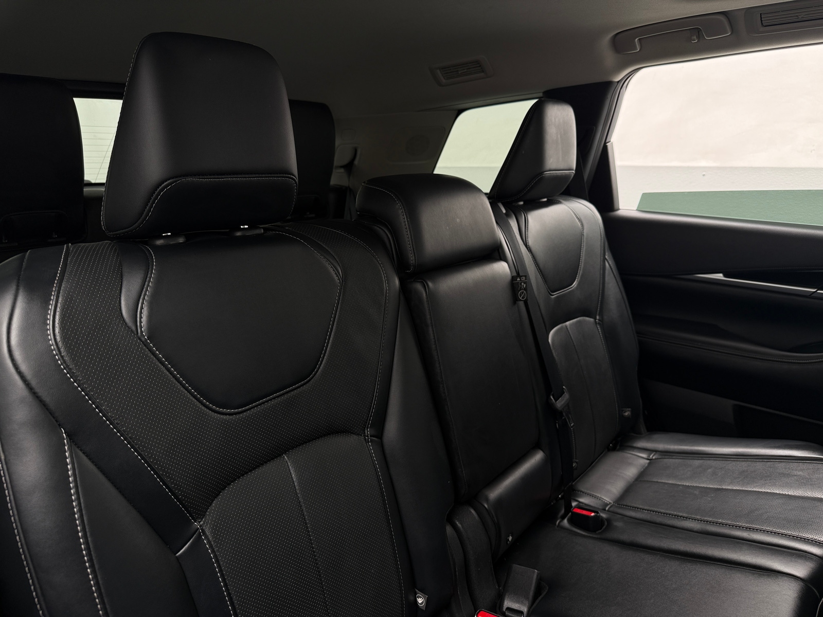 Thumbnail: 2023 INFINITI QX60 - 5
