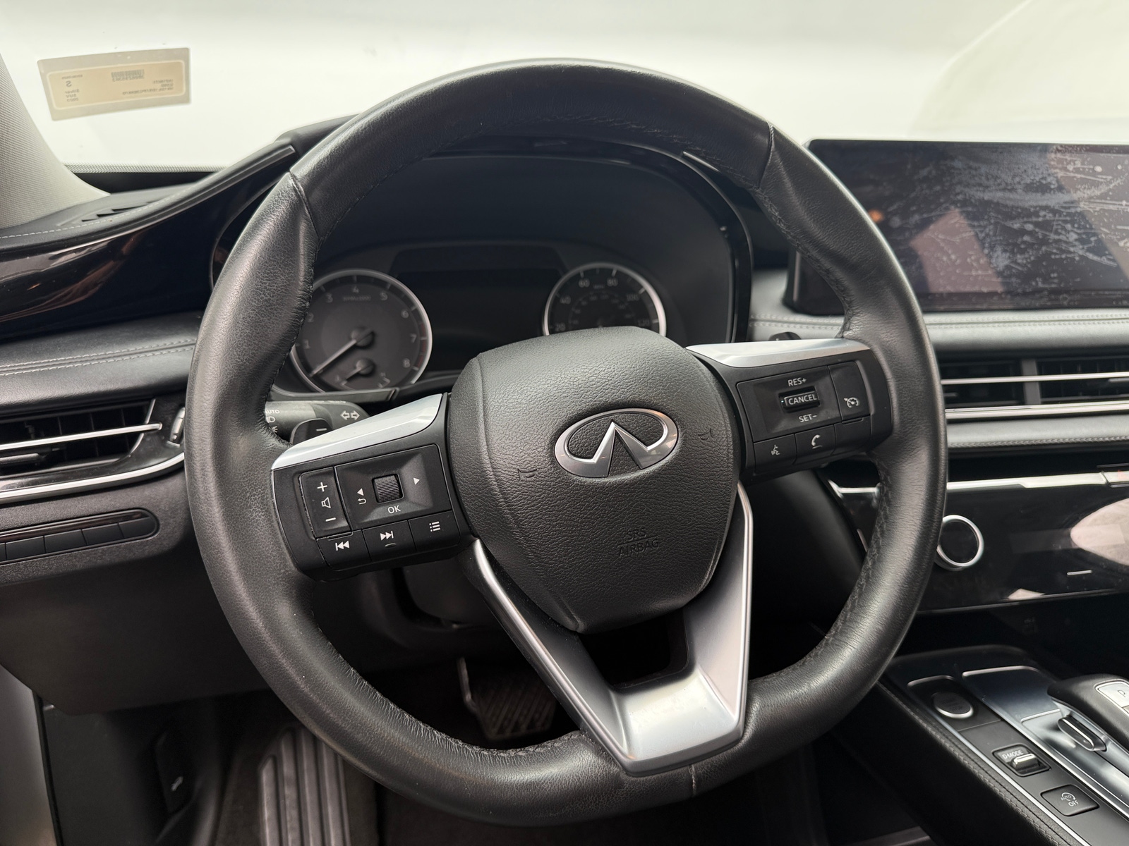 Thumbnail: 2023 INFINITI QX60 - 4