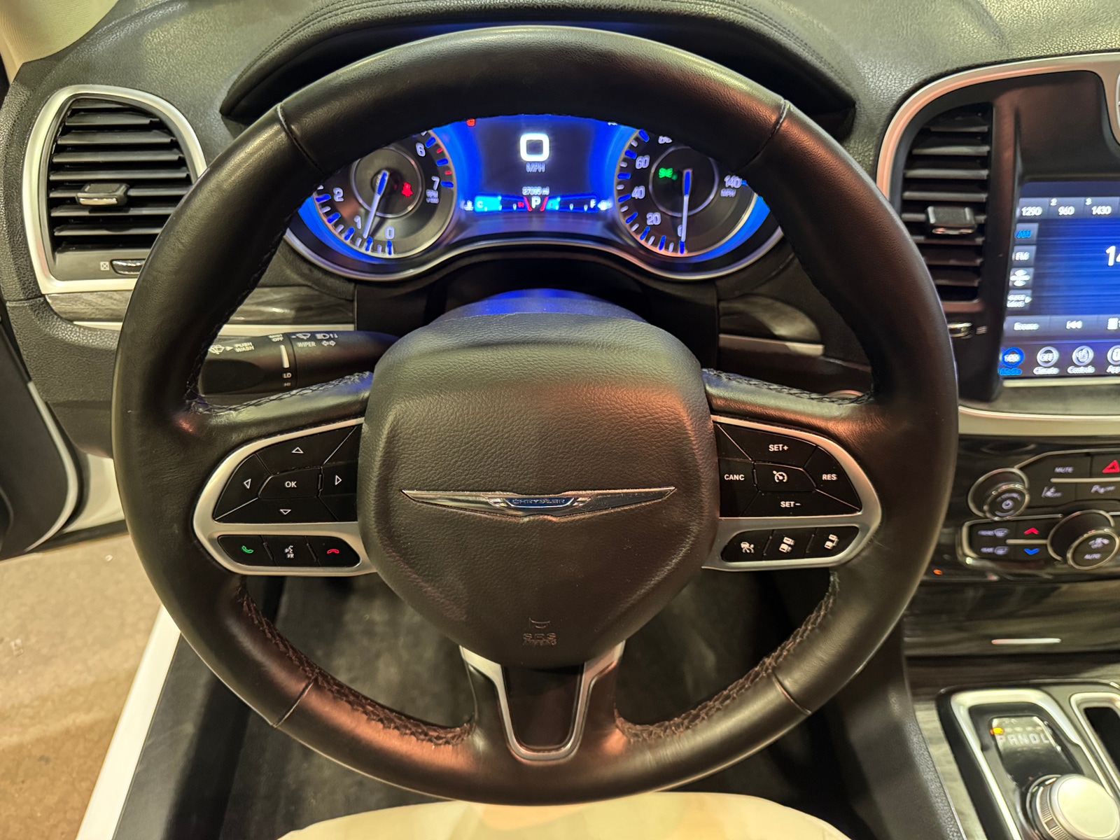 Thumbnail: 2021 Chrysler 300 - 4