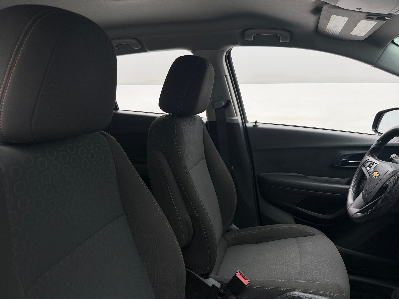 Thumbnail: 2021 Chevrolet Trax - 2