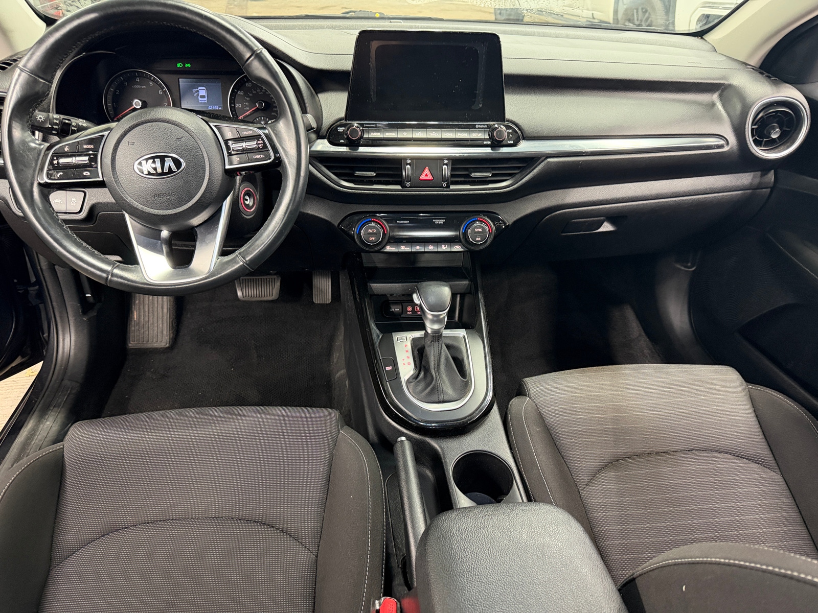 Thumbnail: 2019 Kia Forte - 3
