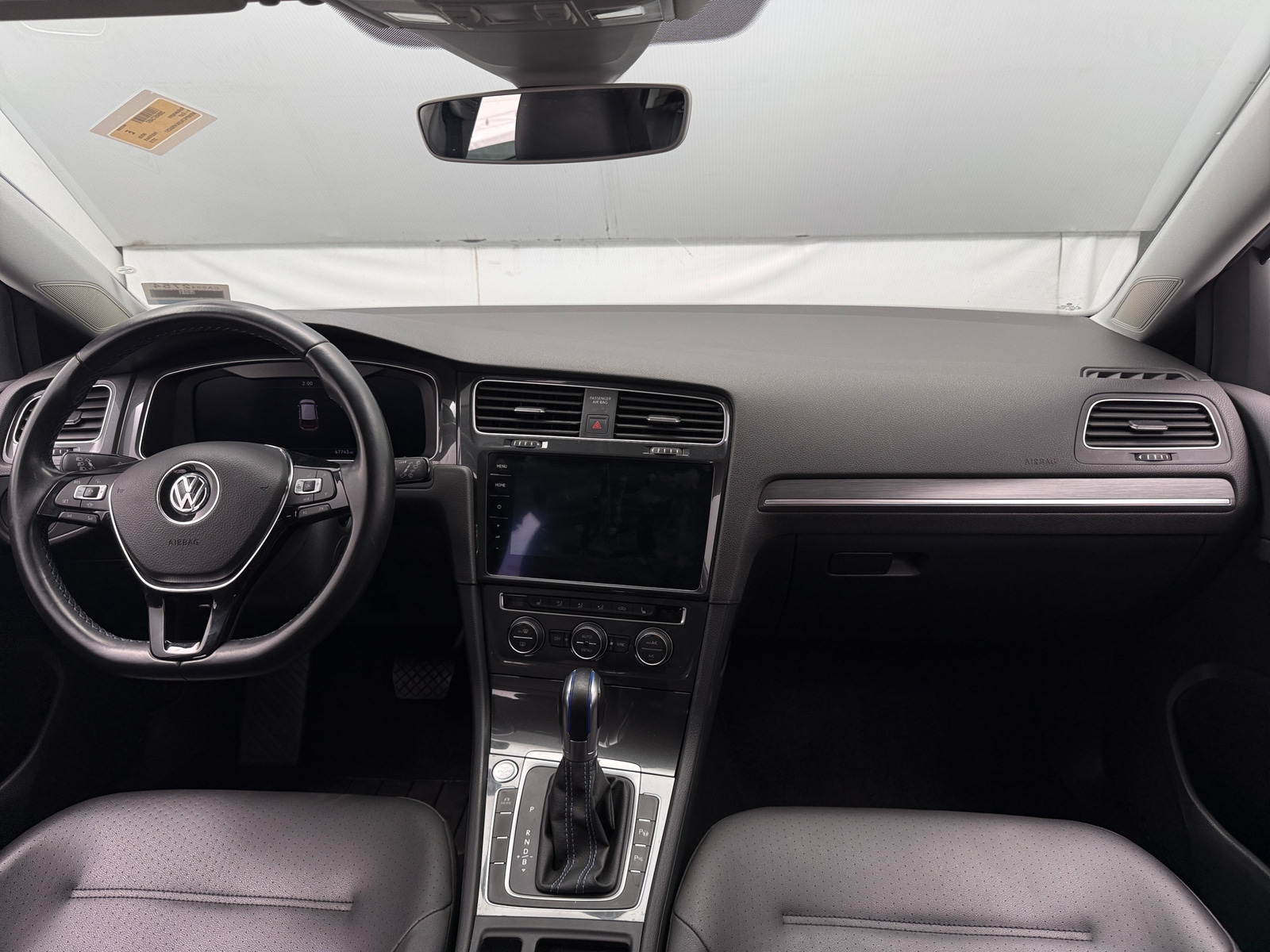 Thumbnail: 2019 Volkswagen e-Golf - 2