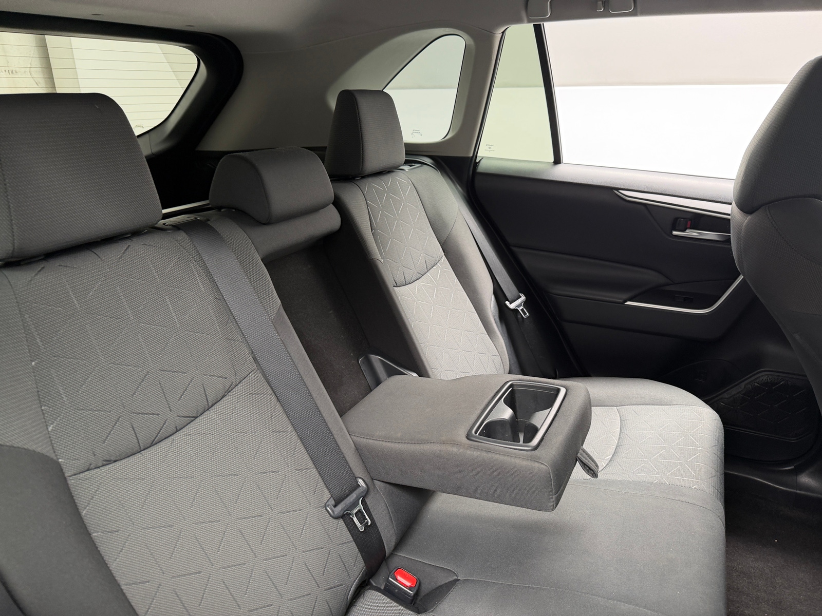 Thumbnail: 2020 Toyota RAV4 - 6