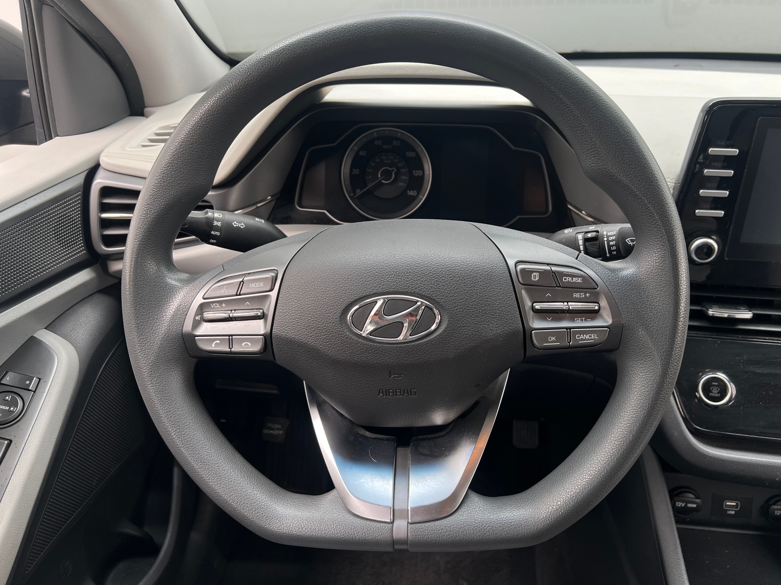 Thumbnail: 2020 Hyundai Ioniq - 5