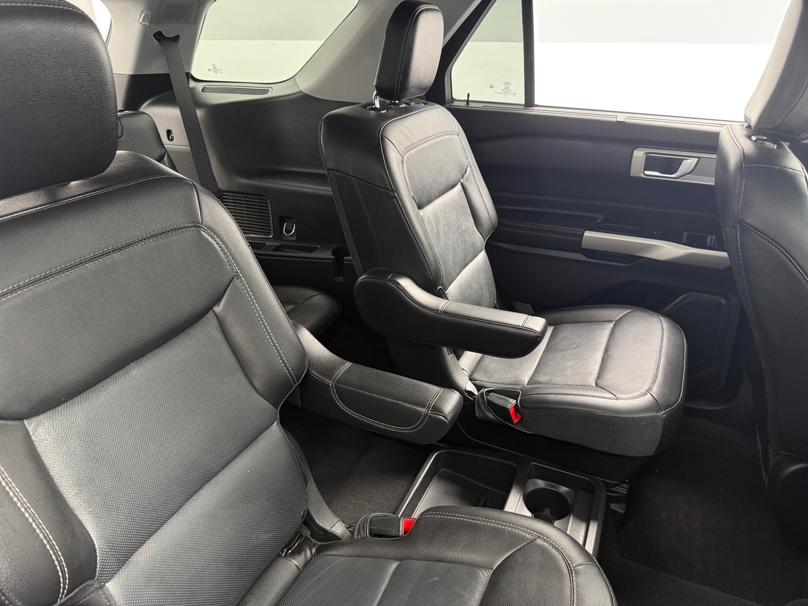 Thumbnail: 2021 Ford Explorer - 5