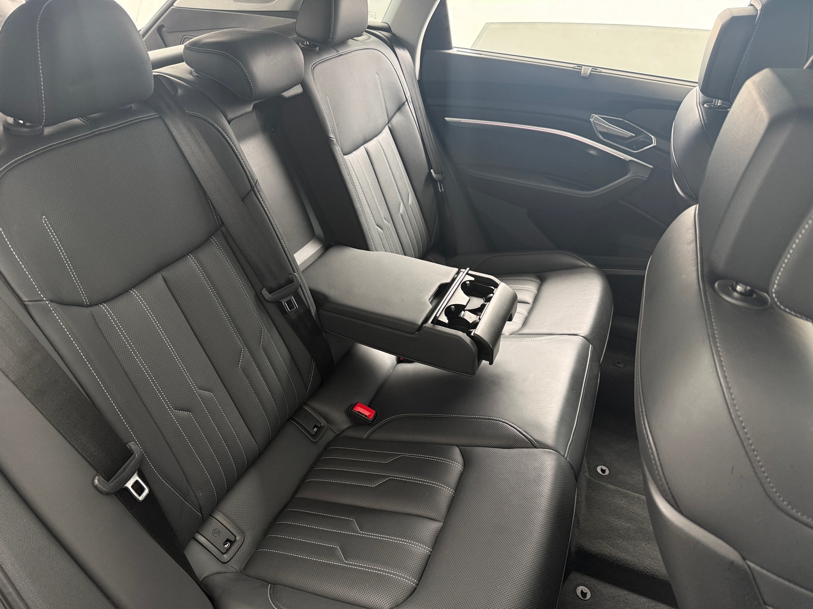 Thumbnail: 2019 Audi e-tron - 5