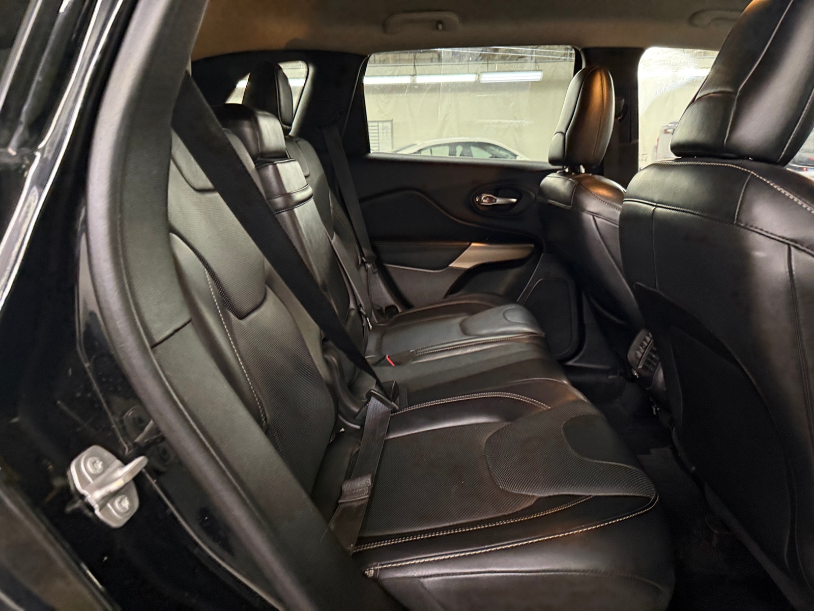 Thumbnail: 2018 Jeep Cherokee - 5