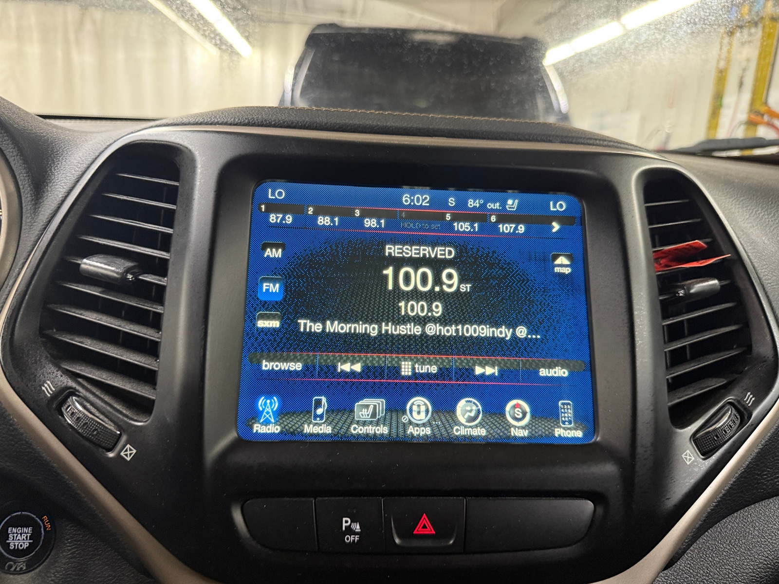 Thumbnail: 2018 Jeep Cherokee - 3