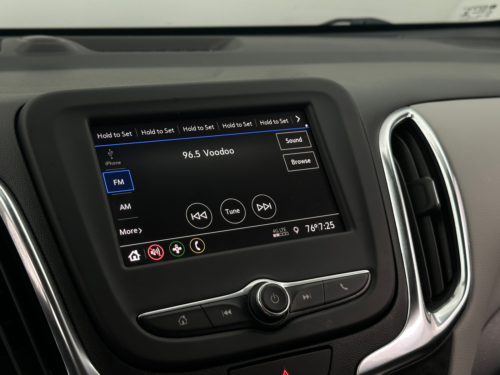 Thumbnail: 2021 Chevrolet Equinox - 4