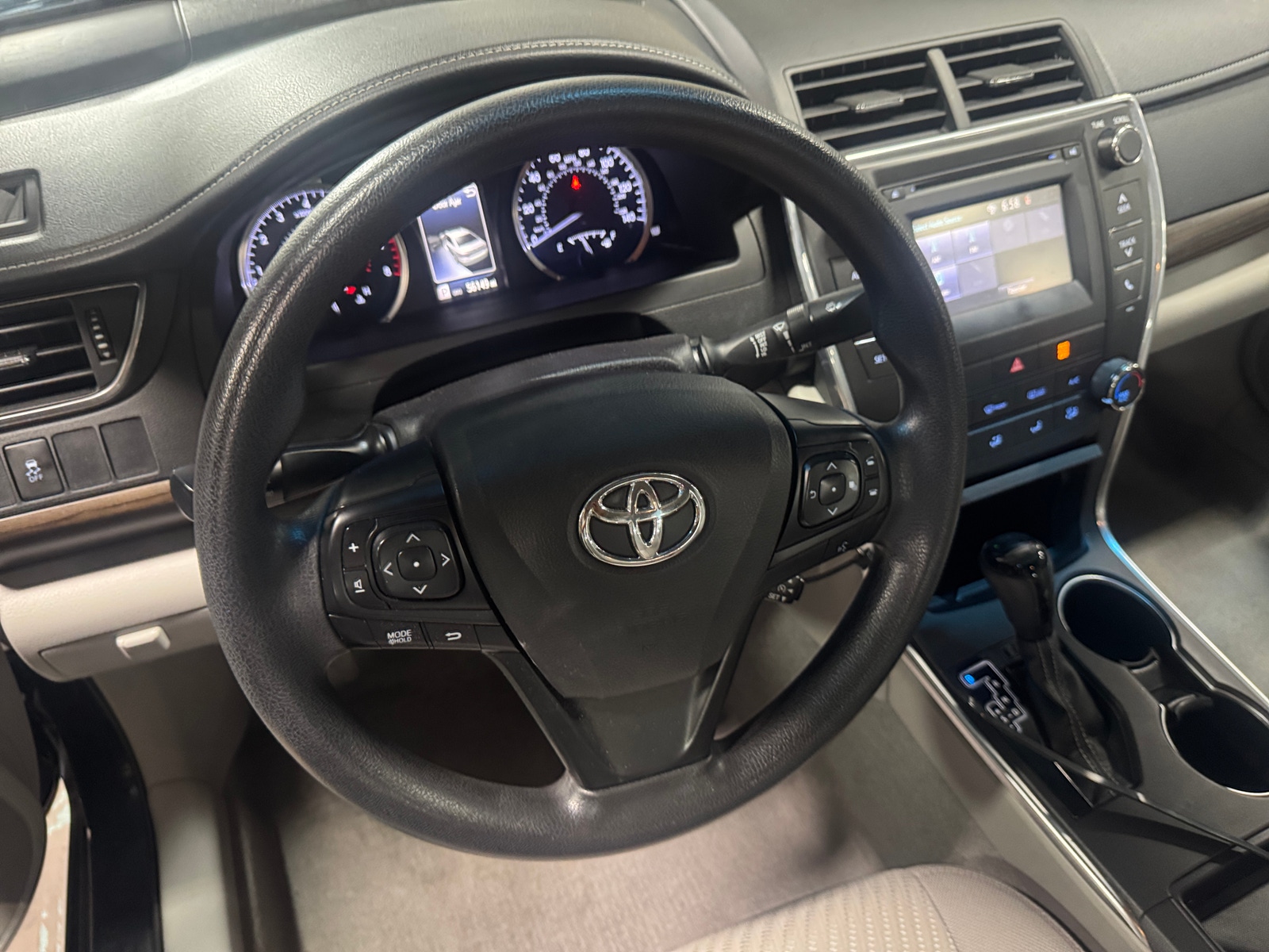 Thumbnail: 2016 Toyota Camry - 5