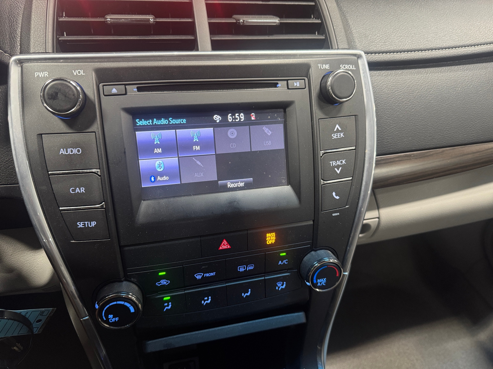 Thumbnail: 2016 Toyota Camry - 4
