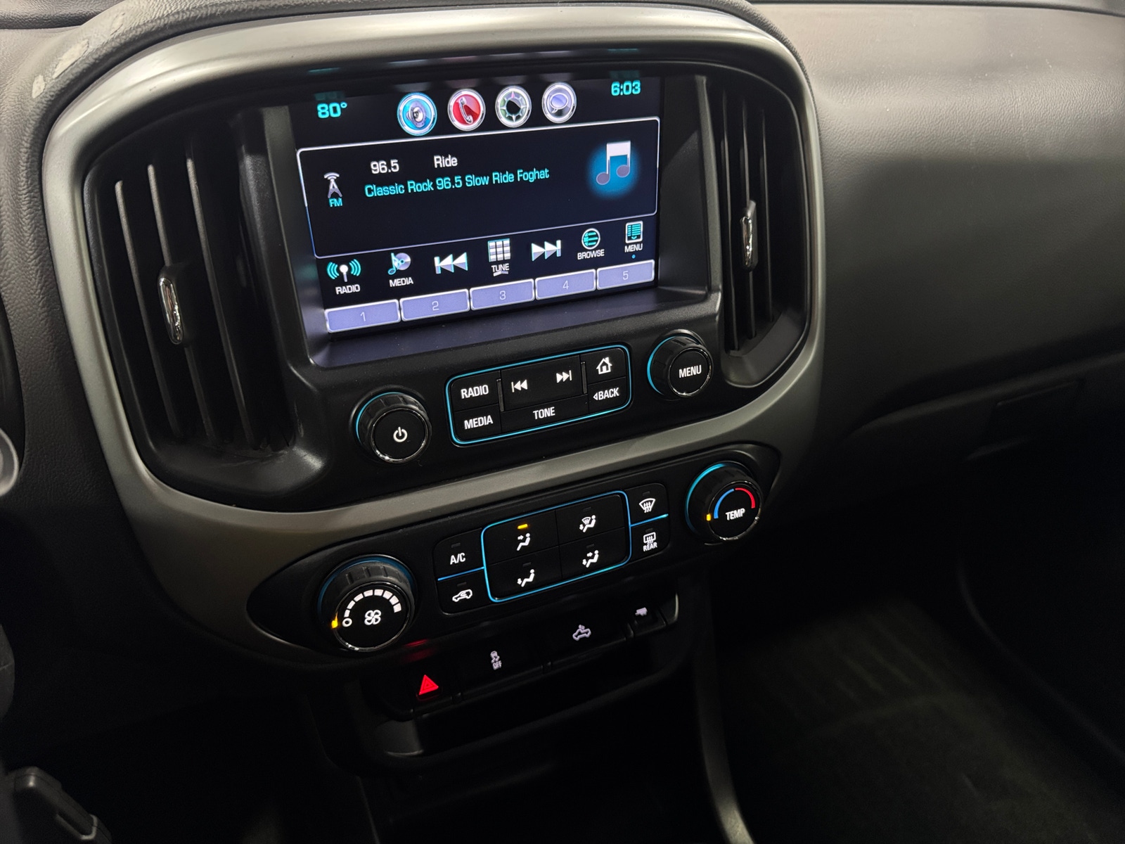Thumbnail: 2016 Chevrolet Colorado - 4