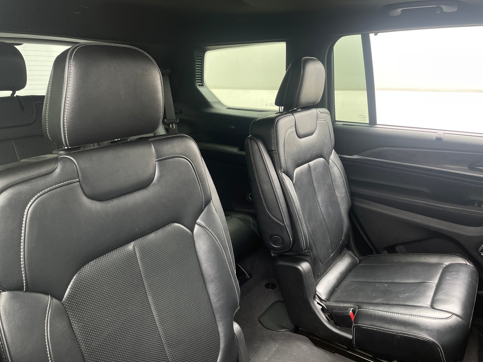 Thumbnail: 2022 Jeep Grand Cherokee L - 5
