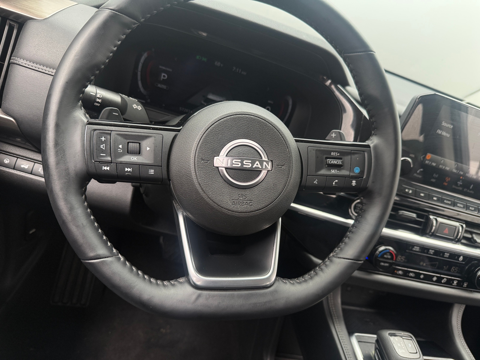 Thumbnail: 2023 Nissan Pathfinder - 4