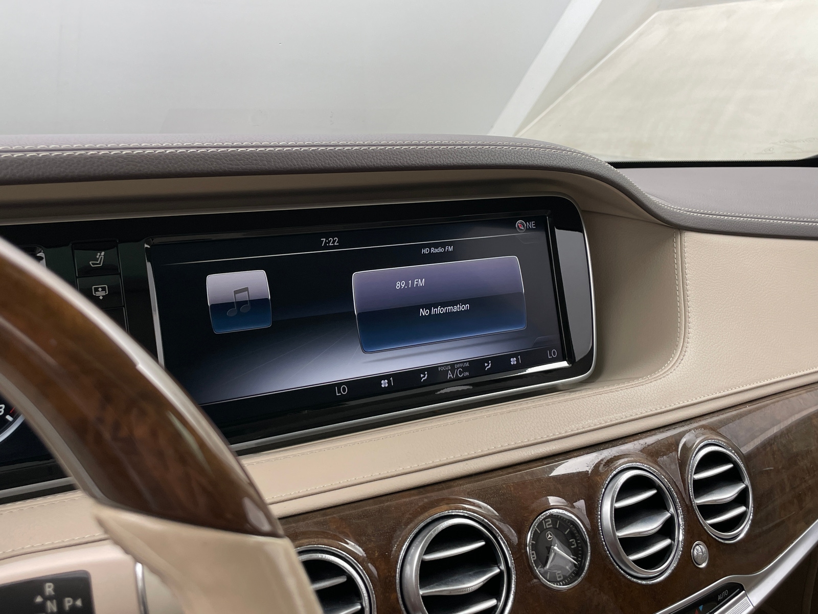 Thumbnail: 2015 Mercedes-Benz S-Class - 3