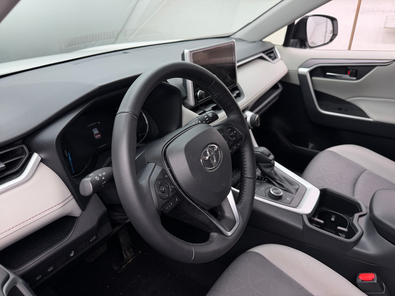 Thumbnail: 2025 Toyota RAV4 - 5