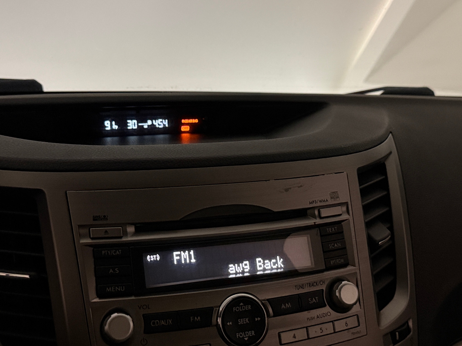 Thumbnail: 2011 Subaru Outback - 4