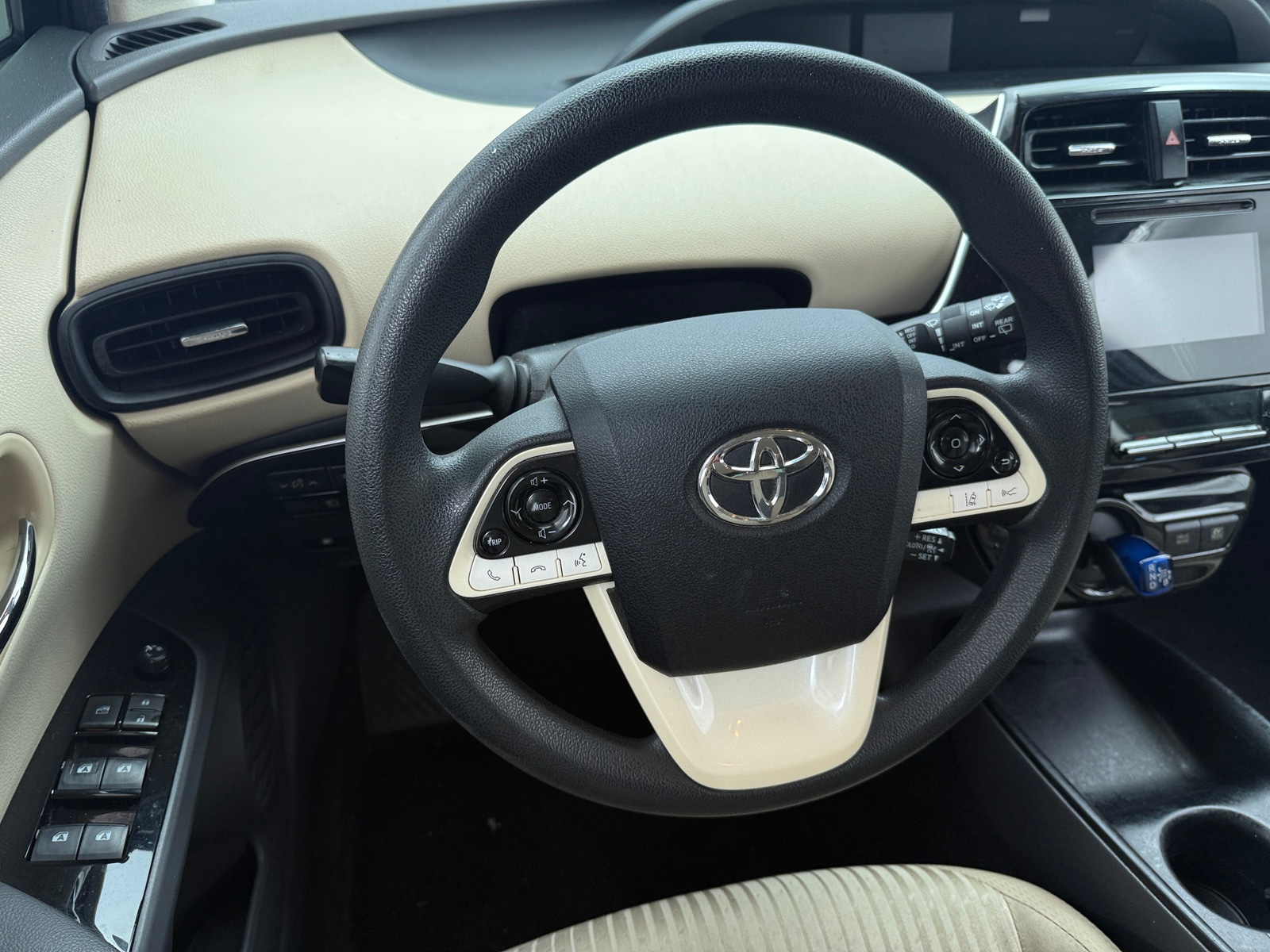 Thumbnail: 2018 Toyota Prius - 5