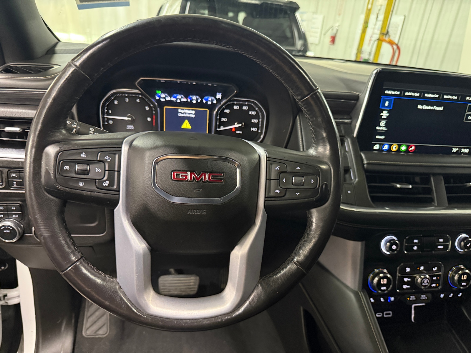 Thumbnail: 2021 GMC Yukon XL - 4