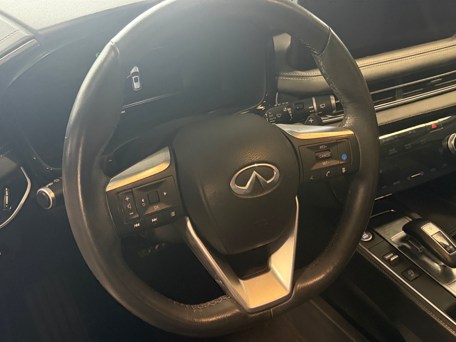 Thumbnail: 2023 INFINITI QX60 - 4