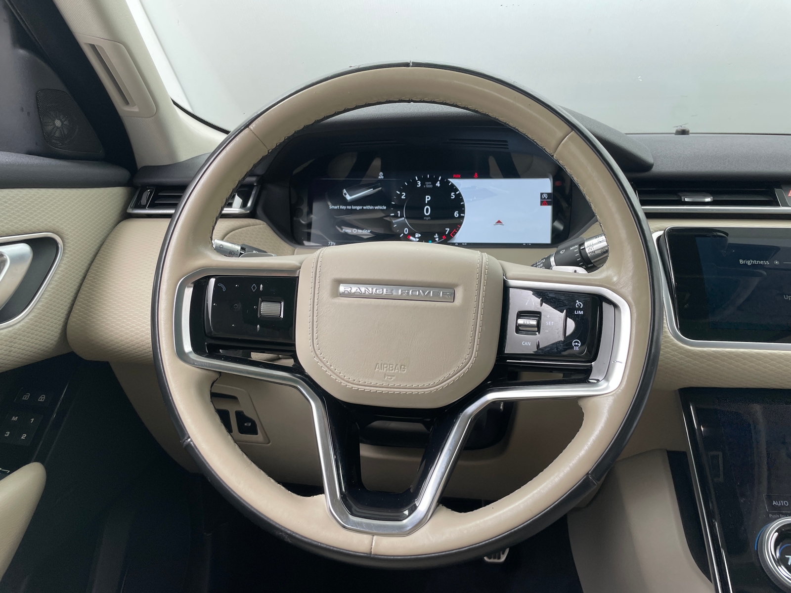 Thumbnail: 2021 Land Rover Range Rover Velar - 4