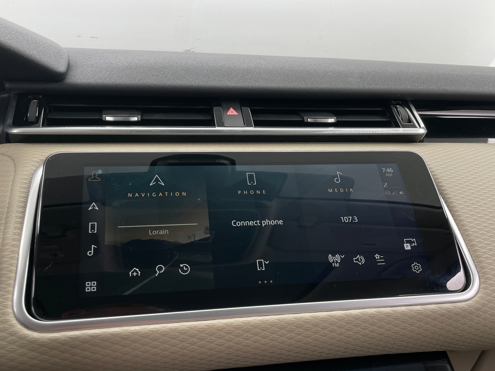 Thumbnail: 2021 Land Rover Range Rover Velar - 3