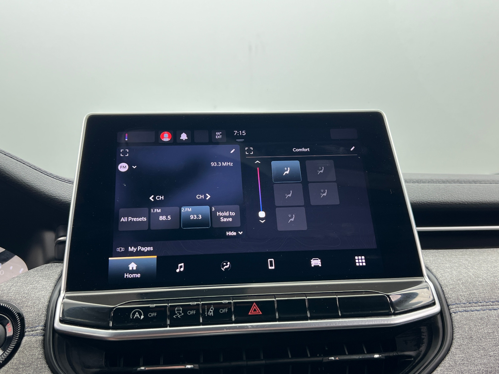 Thumbnail: 2023 Jeep Compass - 4