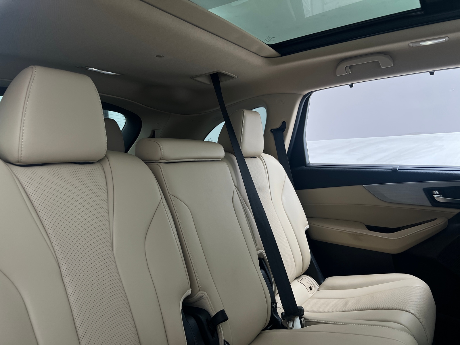 Thumbnail: 2023 Acura MDX - 5