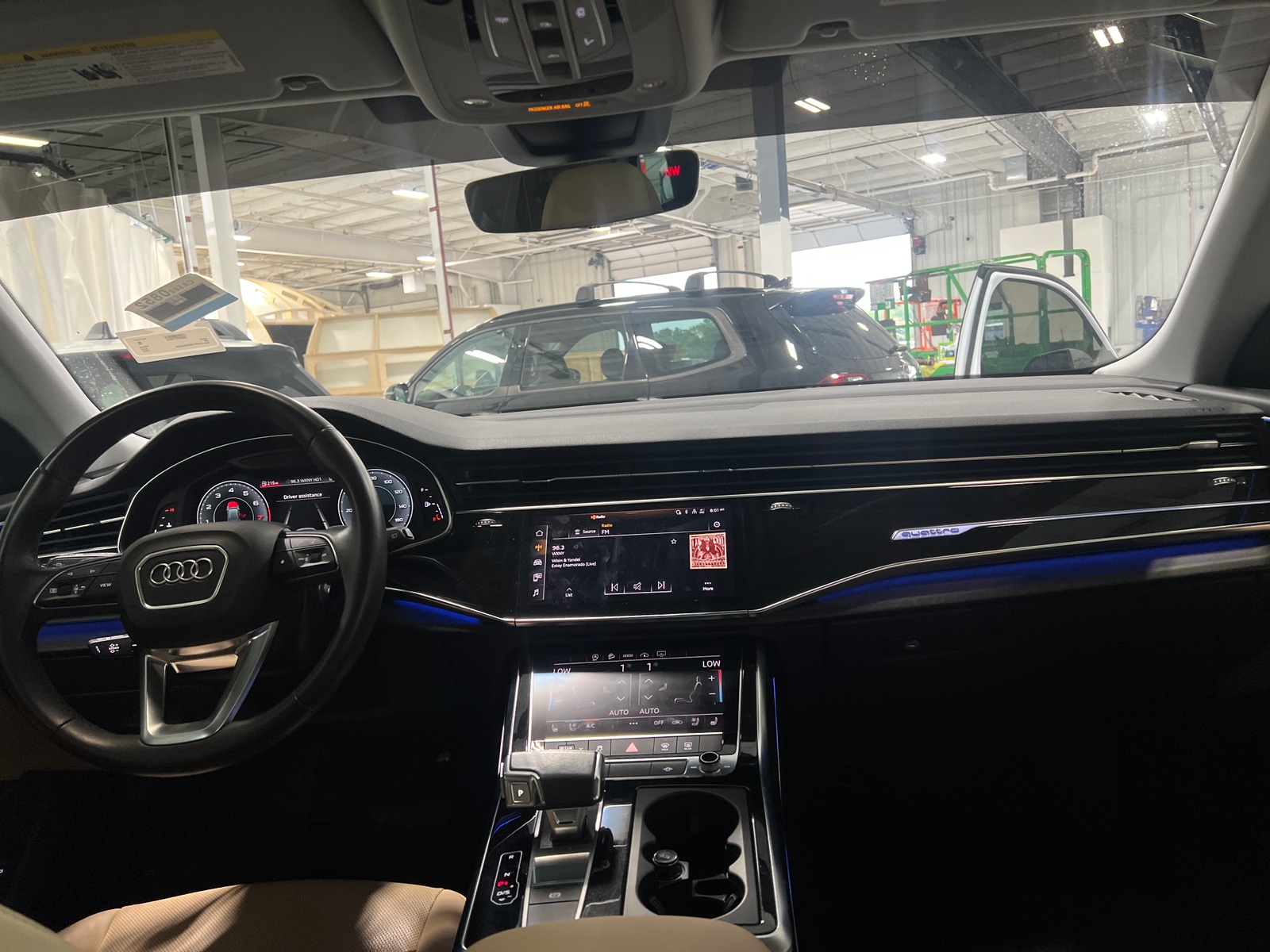Thumbnail: 2022 Audi Q8 - 2
