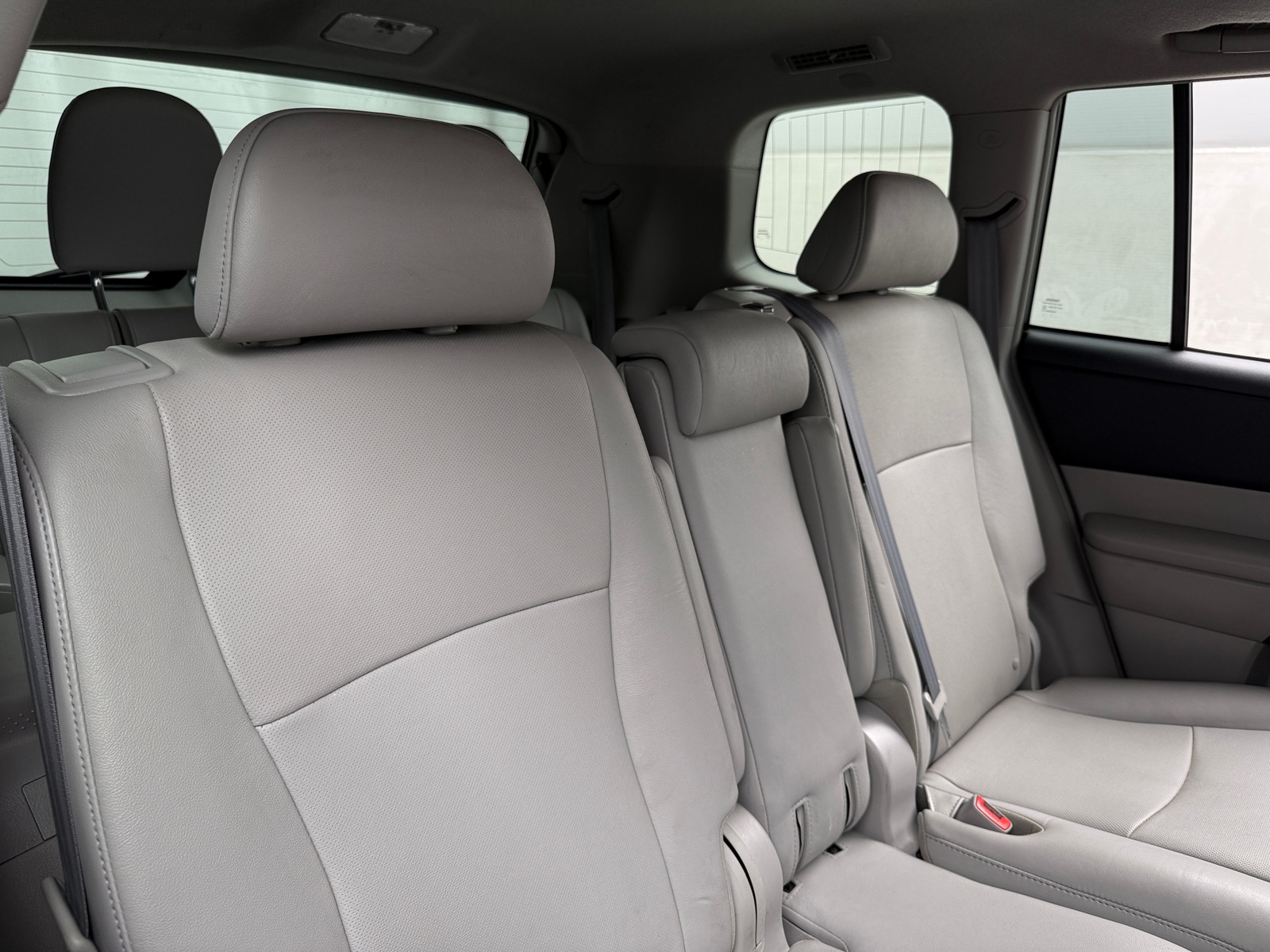 Thumbnail: 2012 Toyota Highlander - 5