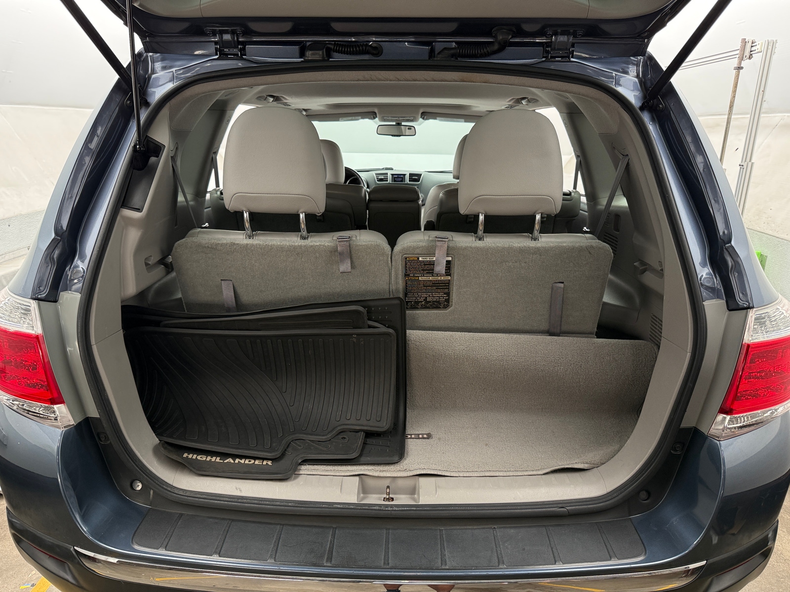 Thumbnail: 2012 Toyota Highlander - 6