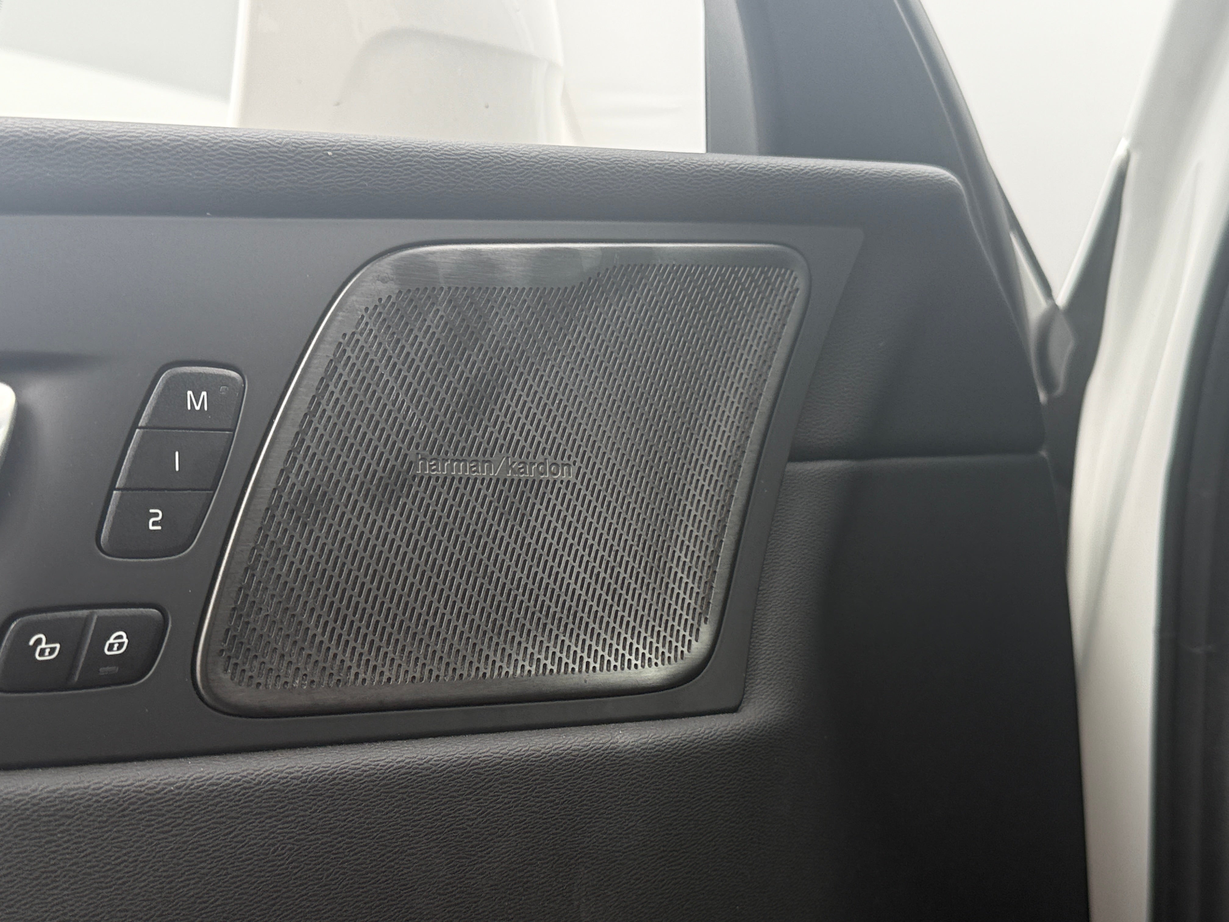 Used 2023 Volvo XC60 Plus with VIN YV4L12RN0P1351738 for sale in Eagan, Minnesota