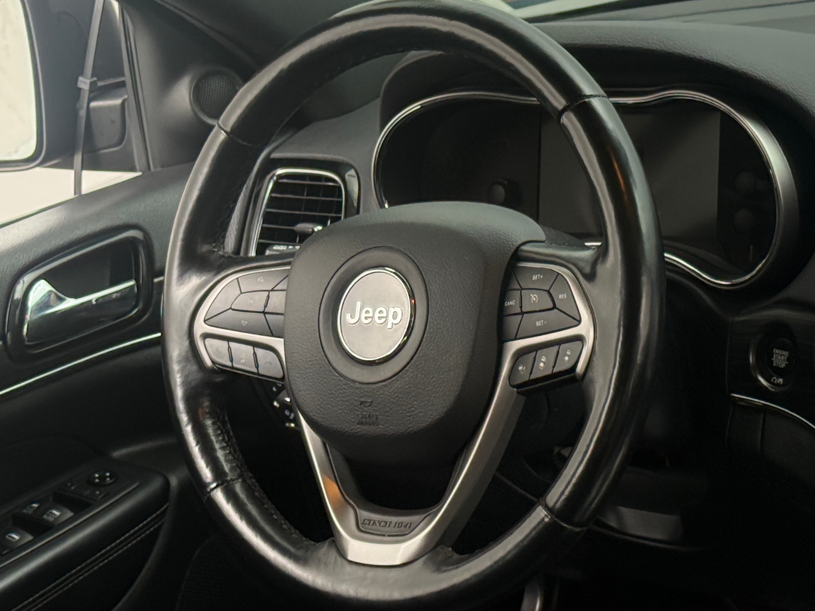 Thumbnail: 2021 Jeep Grand Cherokee - 4