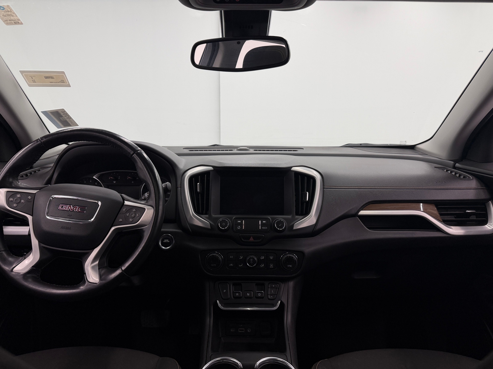 Thumbnail: 2020 GMC Terrain - 3