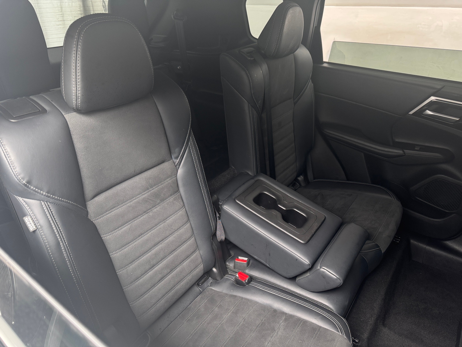 Thumbnail: 2024 Mitsubishi Outlander - 5