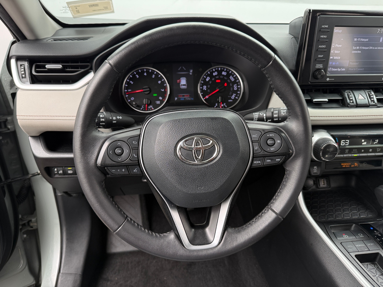 Thumbnail: 2021 Toyota RAV4 - 4